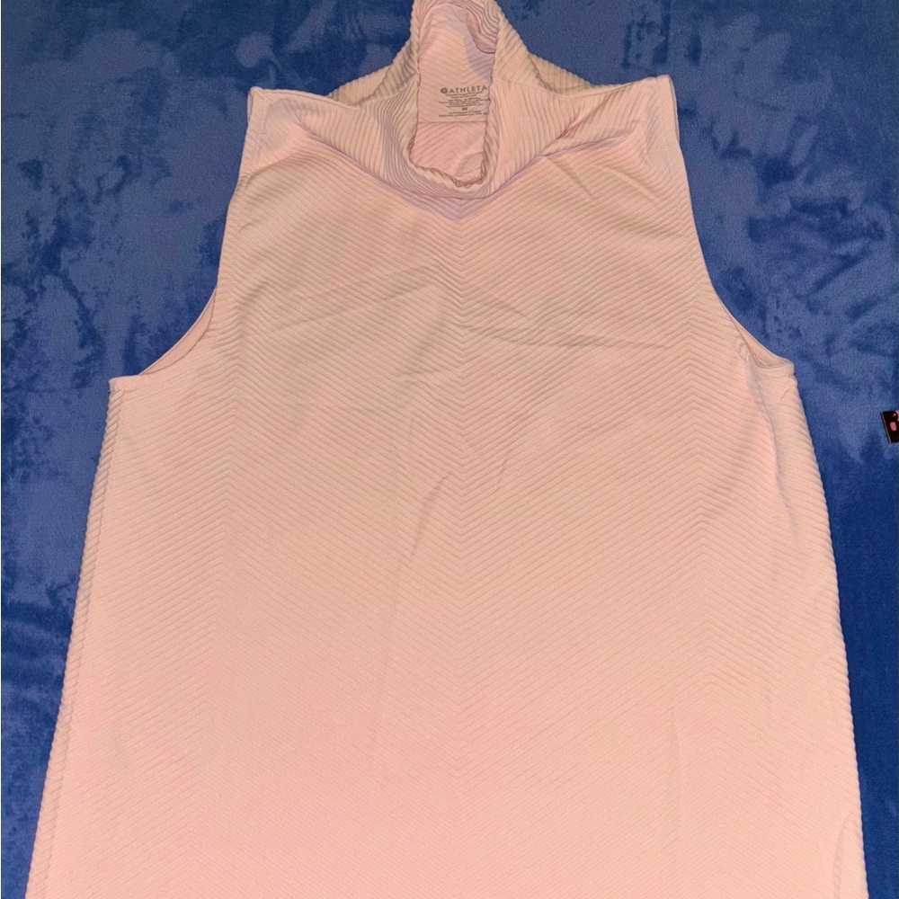 Athleta size medium turtle neck sleeveless